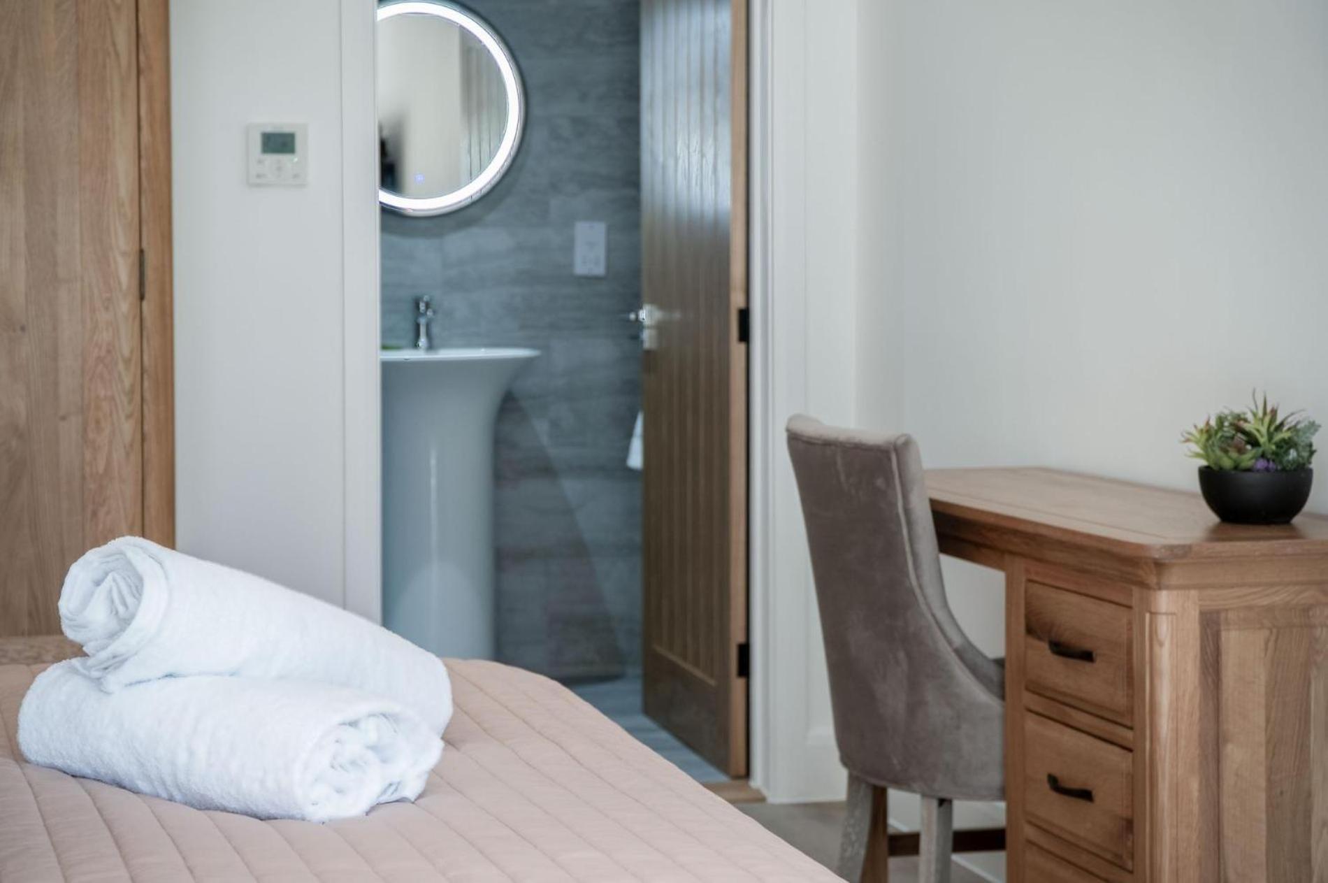 Suite 12 - Sleeping Giant Hotel - Pen Y Cae Inn Brecon Zewnętrze zdjęcie